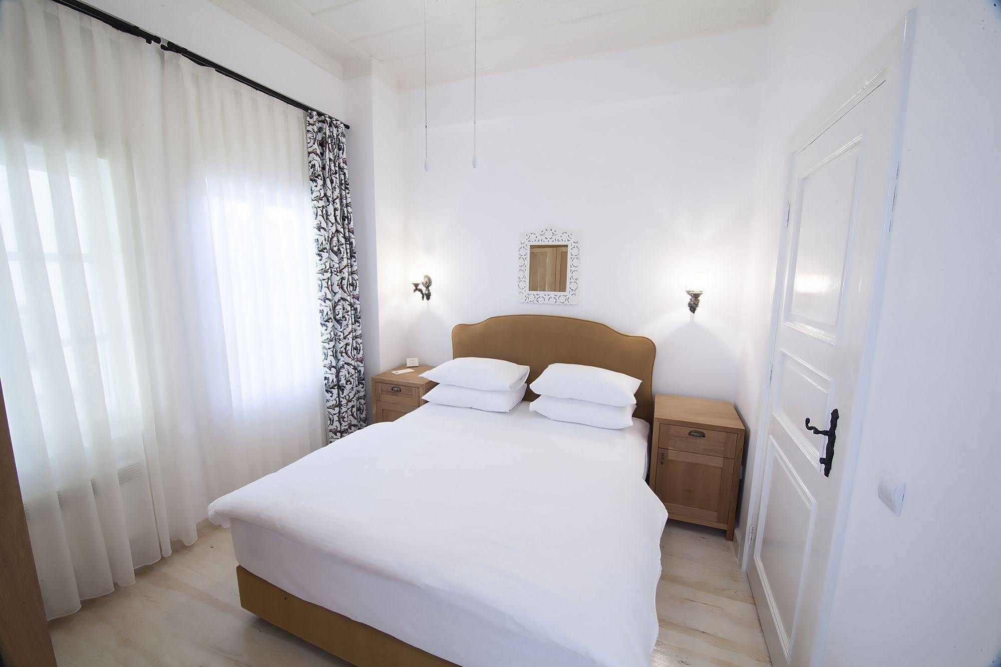 Quarante Hotel - Adult Only Bozcaada Exterior photo